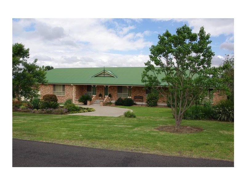 3 Stanstead Close, Scone NSW 2337