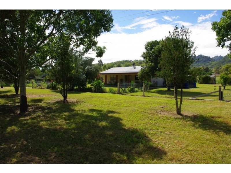 4 Maule St, Wingen NSW 2337