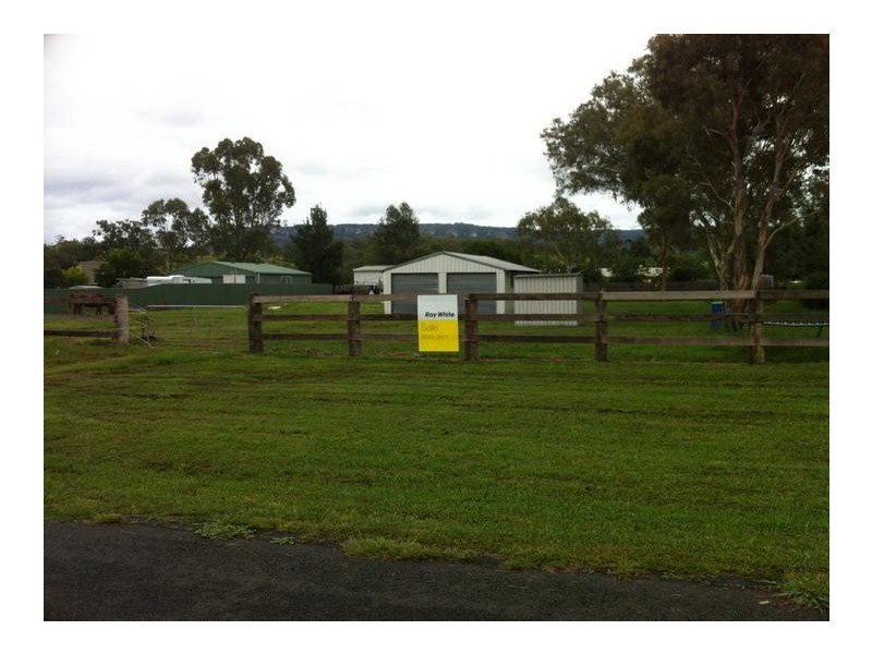 13 Vernon Street, Wingen NSW 2337