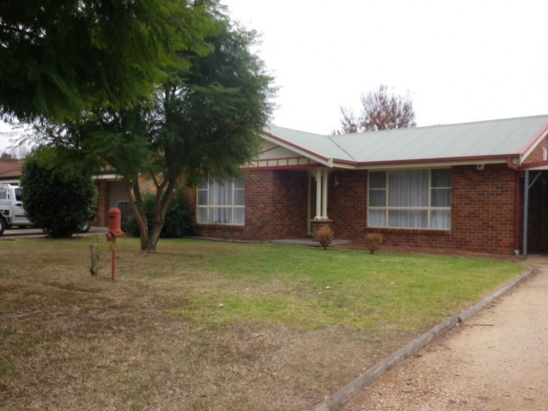 16 Nyarra Street, Scone NSW 2337