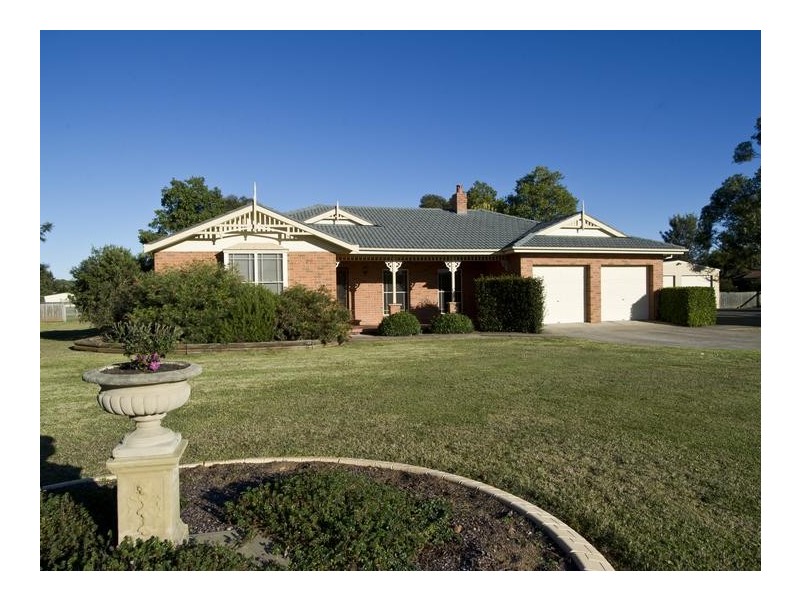 39 Gray Street, Scone NSW 2337