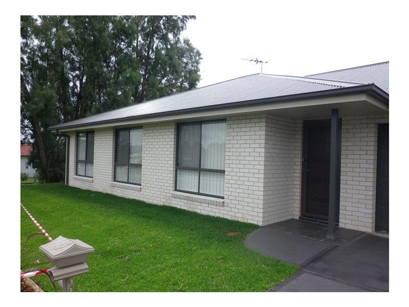Unit 1 & 2/30-32 Birrell Street, Scone NSW 2337