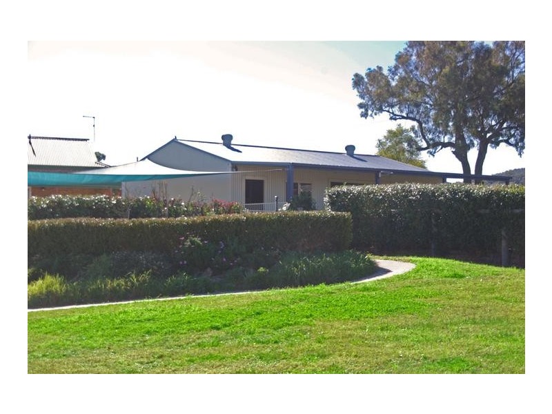 6 Halstead Close, Scone NSW 2337