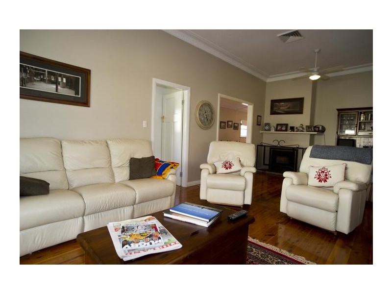 32 Oxford Road, Scone NSW 2337