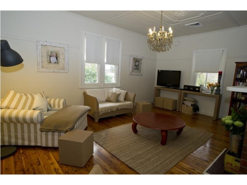 90 Main St, Scone NSW 2337