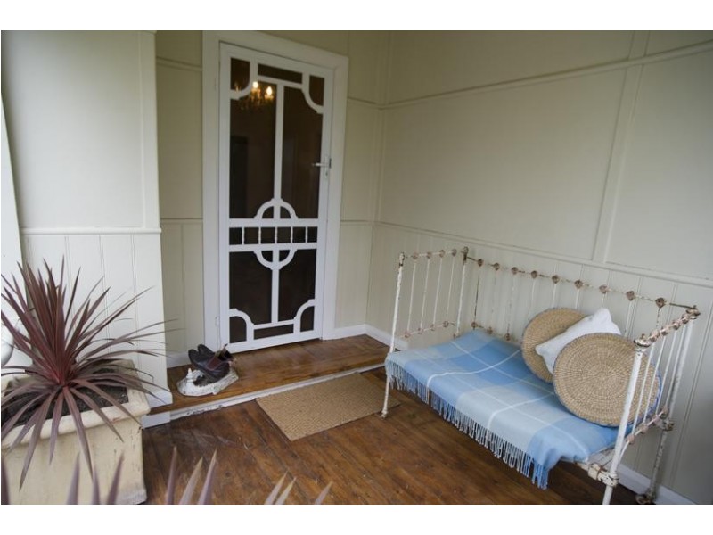 90 Main St, Scone NSW 2337