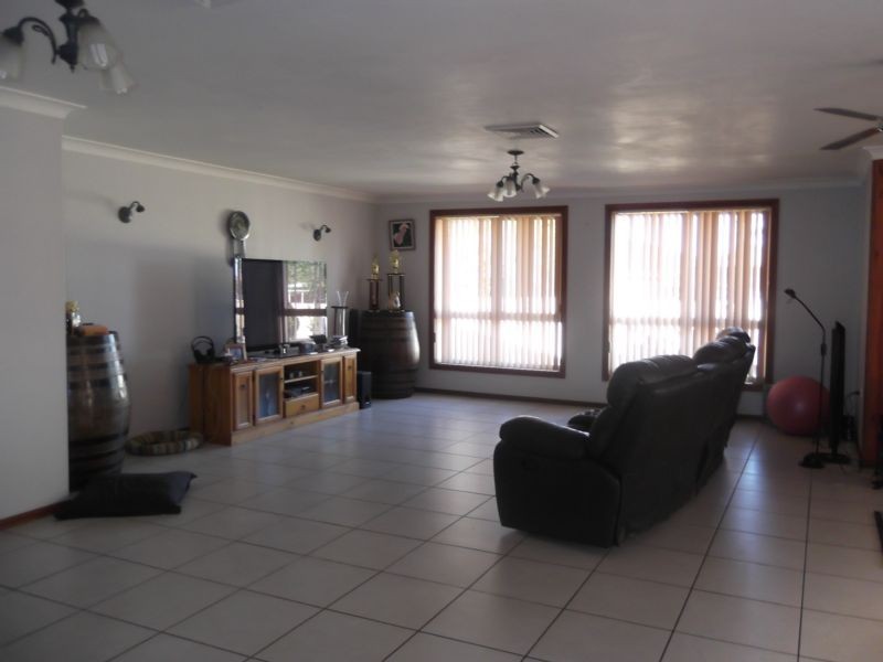 74 Scott Street, Scone NSW 2337