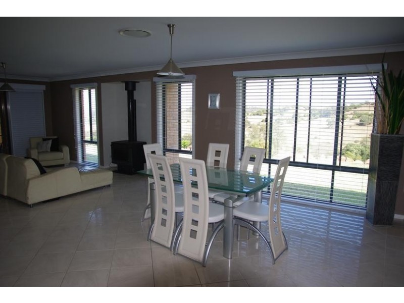 2 Cavalry Row, Scone NSW 2337