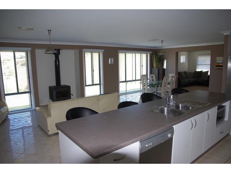 2 Cavalry Row, Scone NSW 2337