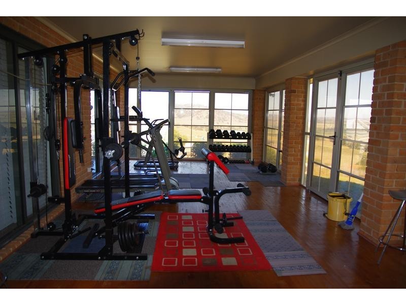 2 Cavalry Row, Scone NSW 2337