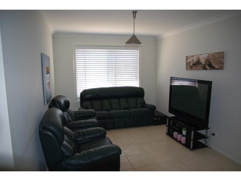 2 Cavalry Row, Scone NSW 2337