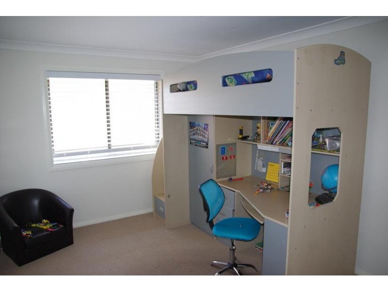 2 Cavalry Row, Scone NSW 2337