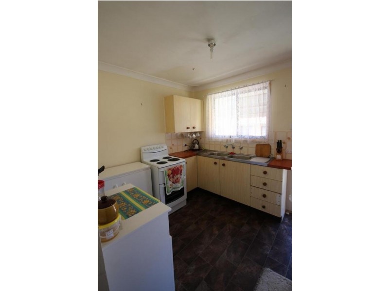 2 Renshaw Close, Scone NSW 2337