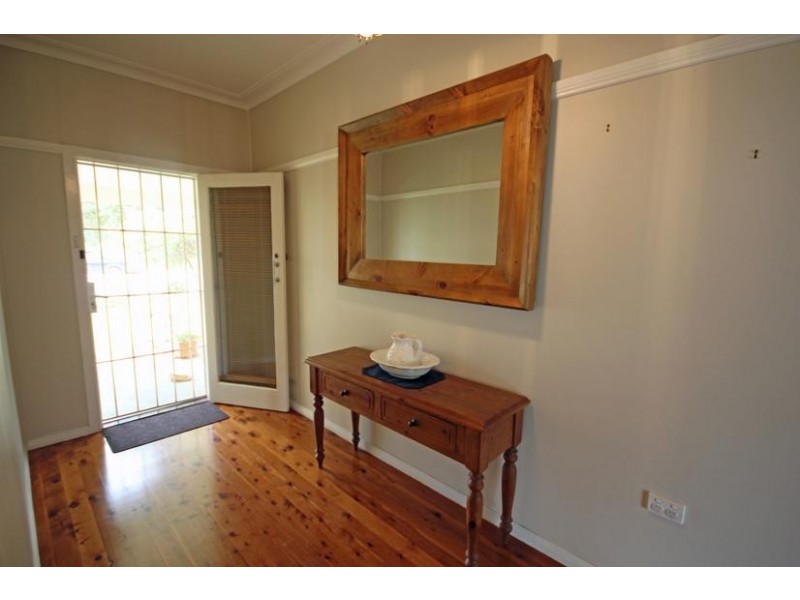 94 Waverley Street, Scone NSW 2337