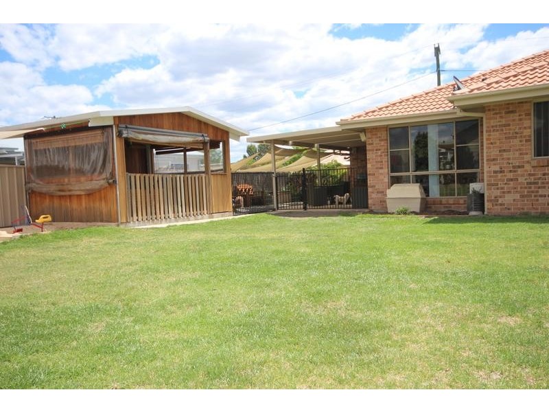2 Hill St, Scone NSW 2337