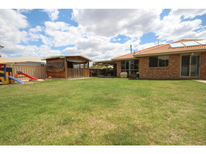 2 Hill St, Scone NSW 2337