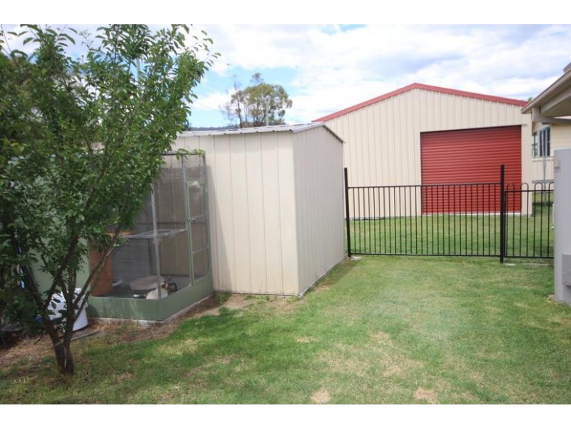 2 Hill St, Scone NSW 2337