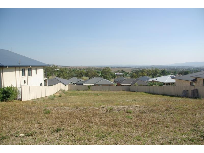 14 Redbank Drive, Scone NSW 2337