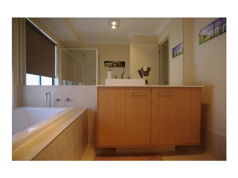 18 Alabama, Scone NSW 2337