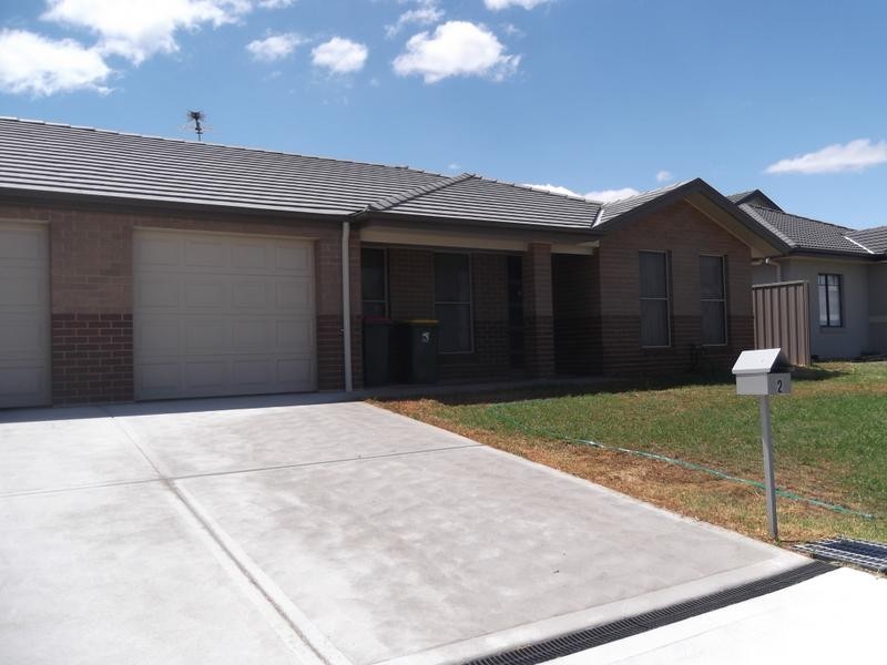 2/81 St Andrews, Aberdeen NSW 2336
