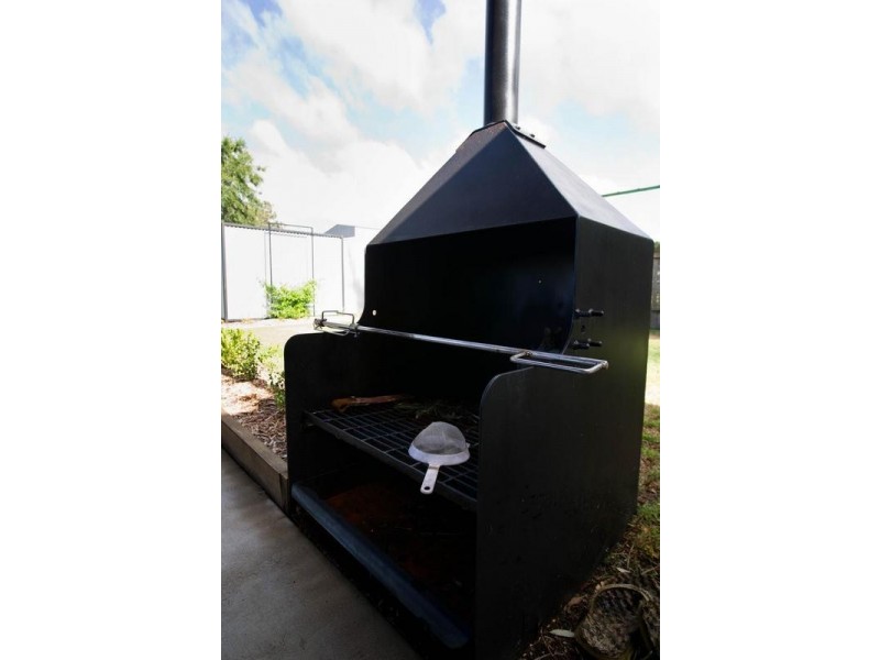 203 MacQueen St, Aberdeen NSW 2336