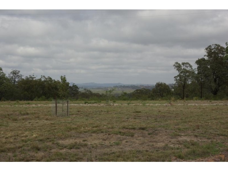 5 Ollerton Drive, Scone NSW 2337