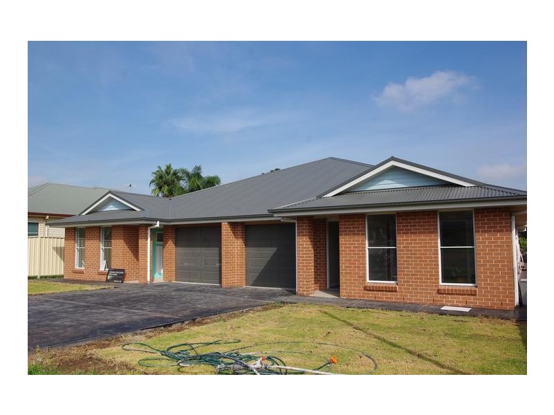 61a & 61b Waverley Street, Scone NSW 2337