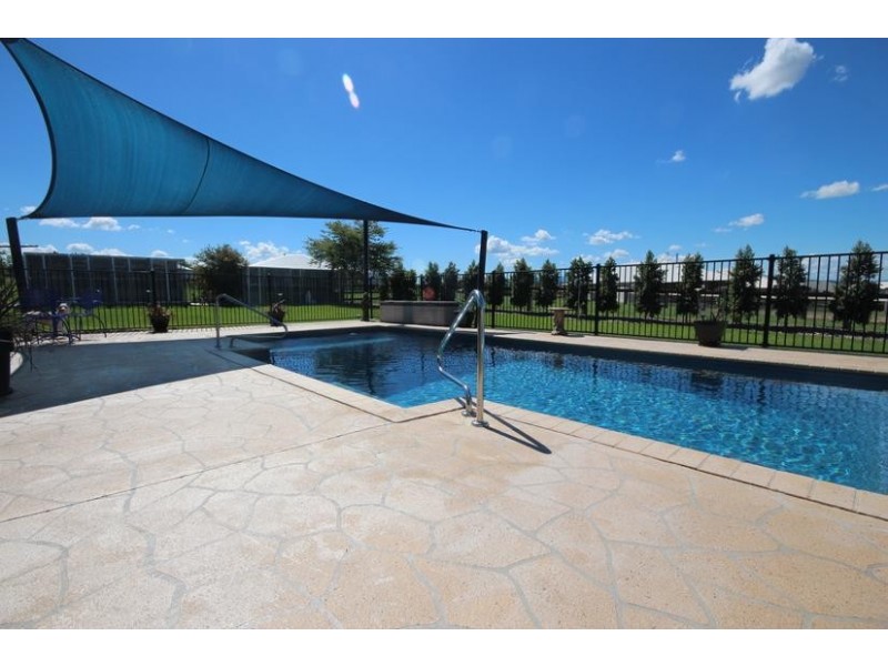 142 Moobi Rd, Scone NSW 2337