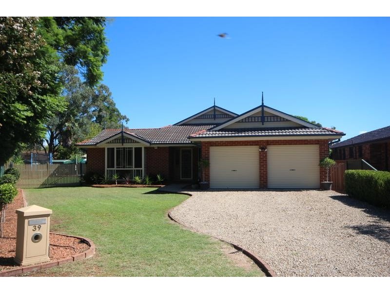 39 Nyarra Street, Scone NSW 2337