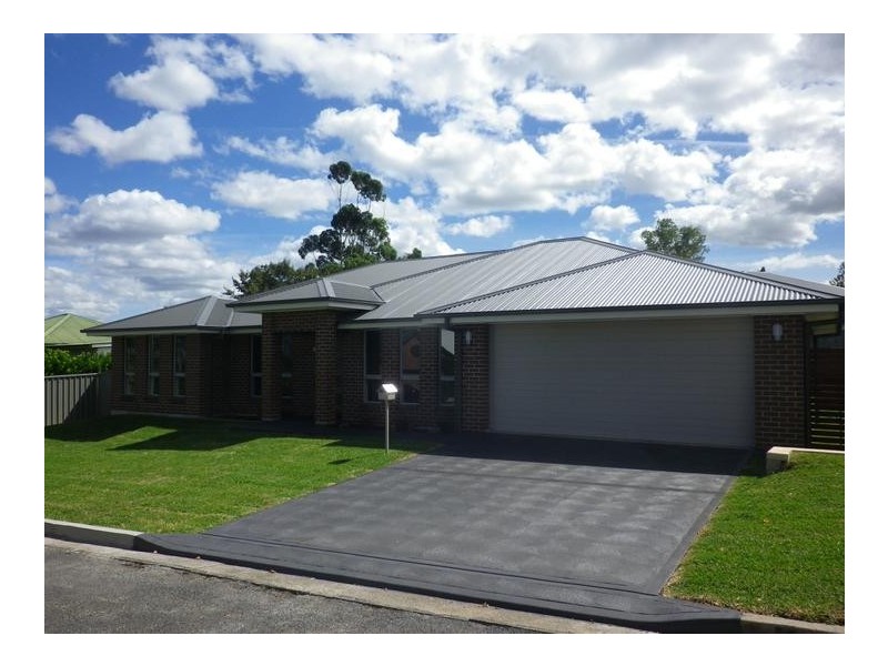 4 Joan street, Scone NSW 2337