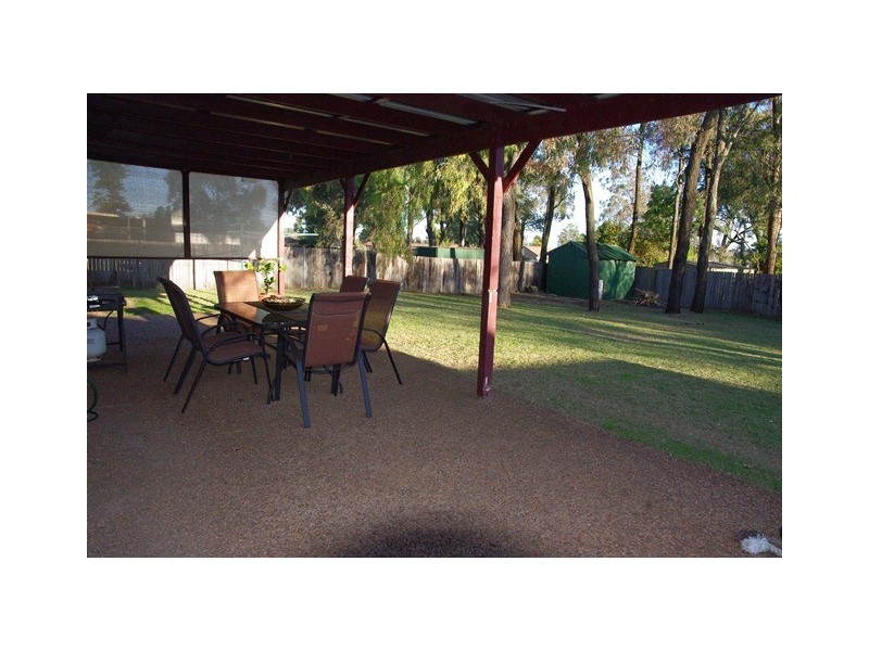 27 Nyarra Street, Scone NSW 2337