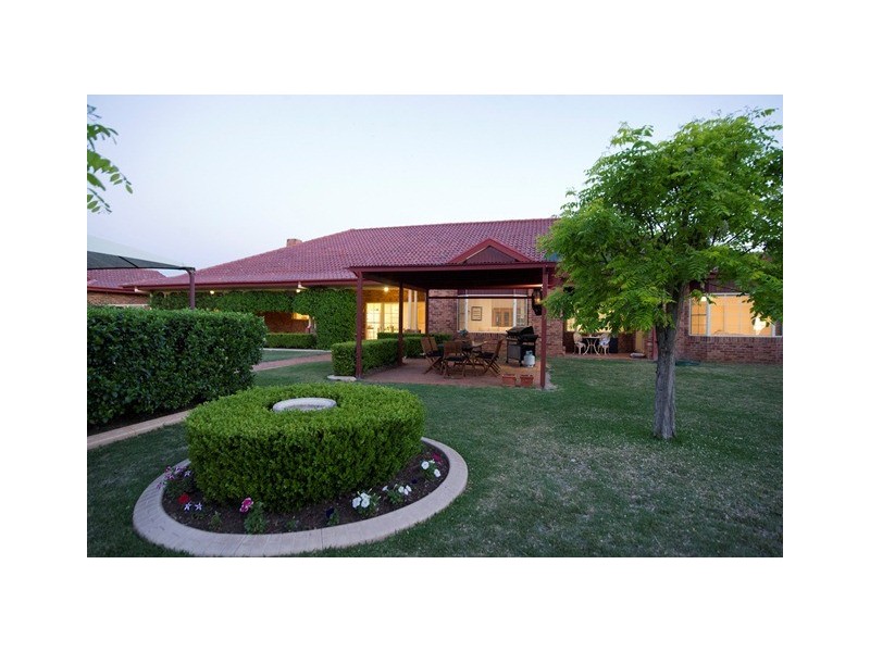 52 Gray Street, Scone NSW 2337