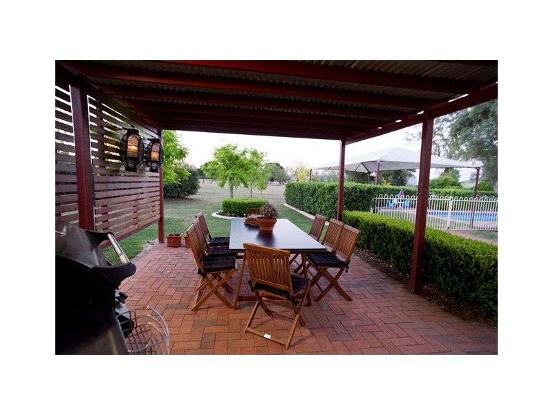 52 Gray Street, Scone NSW 2337