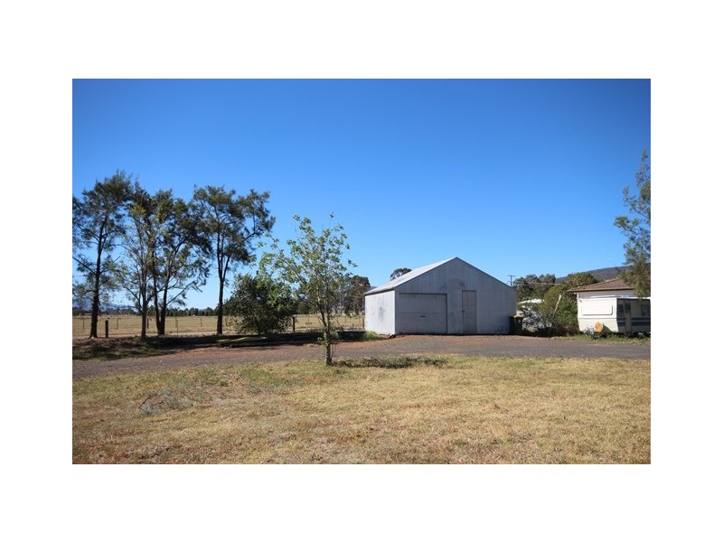 17e Kelly Street, Scone NSW 2337