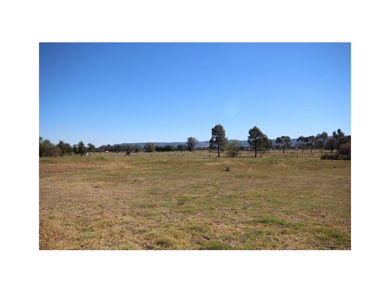 17e Kelly Street, Scone NSW 2337