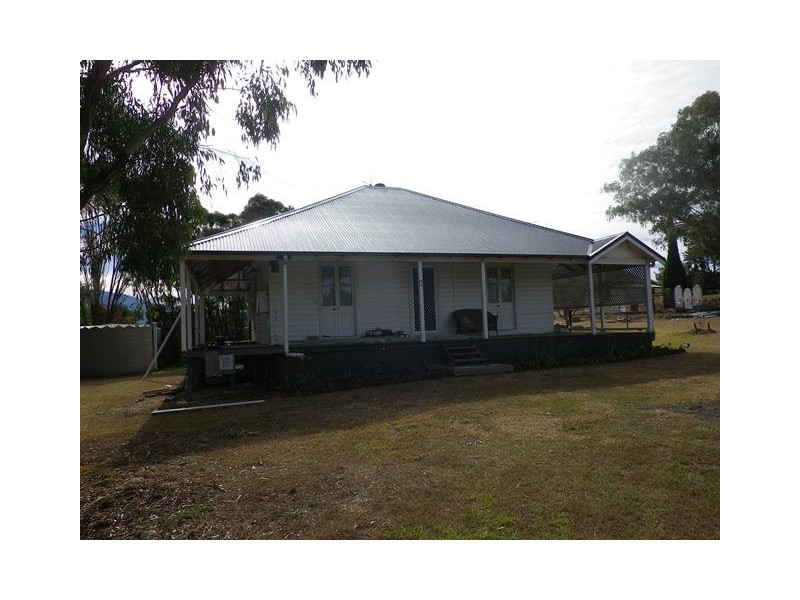 12 Church Street, Gundy NSW 2337