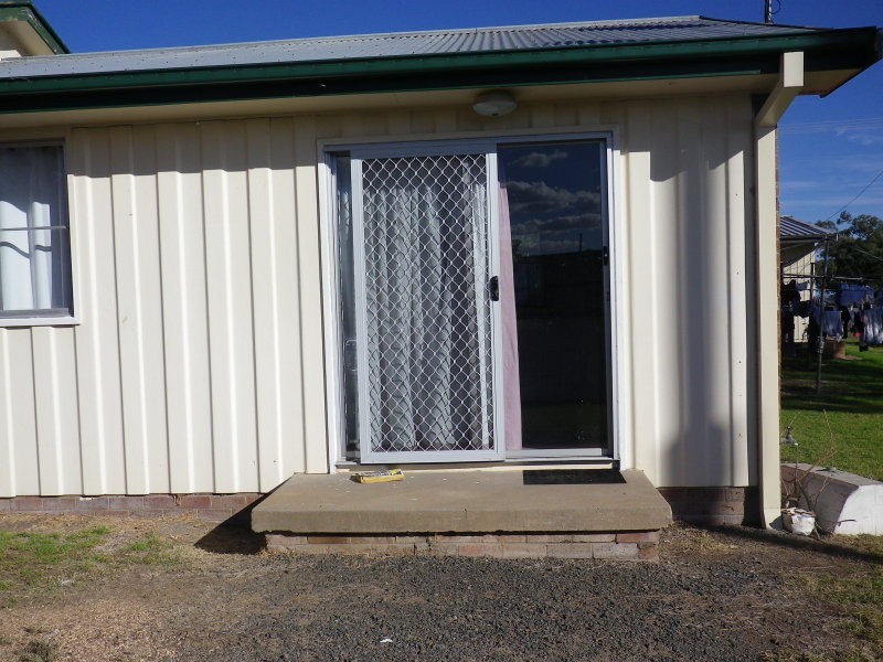 2/51 Barton Street, Scone NSW 2337