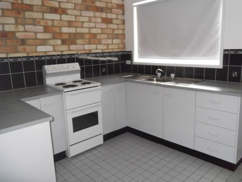 2/100 Bedford Street, Aberdeen NSW 2336