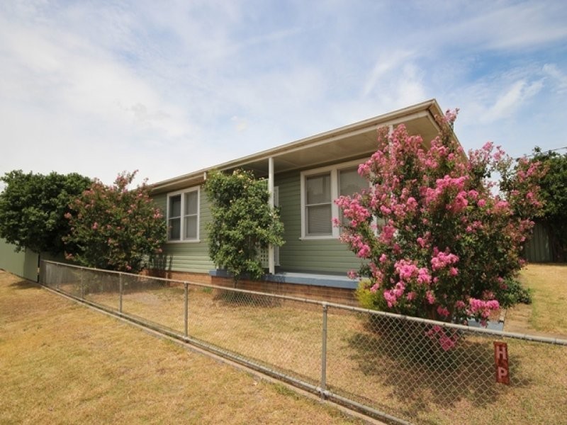 2 Main Street, Scone NSW 2337