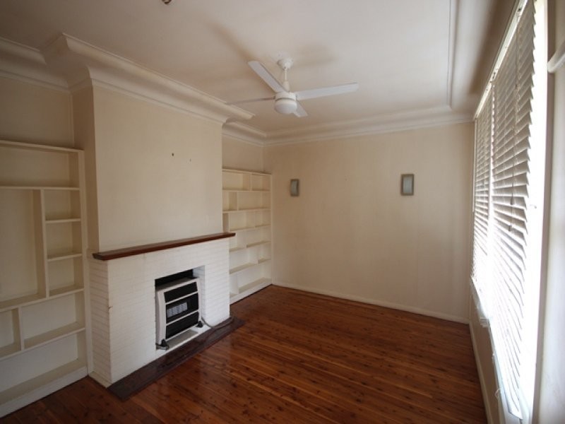 2 Main Street, Scone NSW 2337