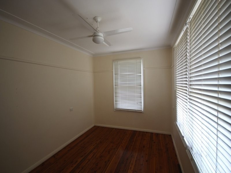 2 Main Street, Scone NSW 2337