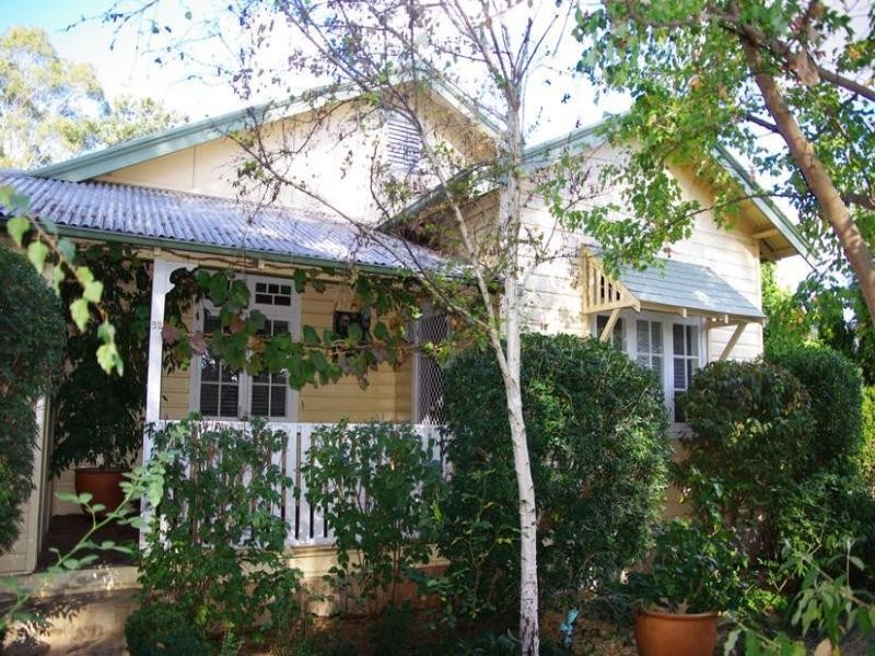 52 Waverley Street, Scone NSW 2337