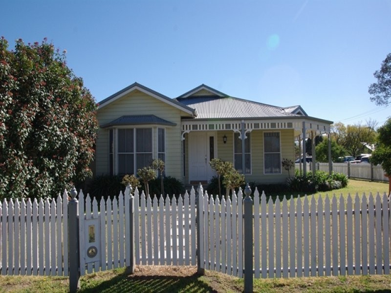 80 Liverpool Street, Scone NSW 2337