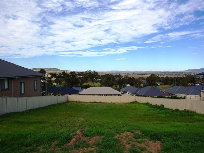 18 Redbank Drive, Scone NSW 2337