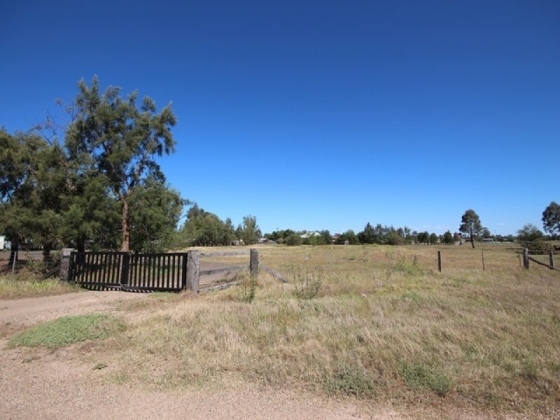 17E Kelly Street, Scone NSW 2337