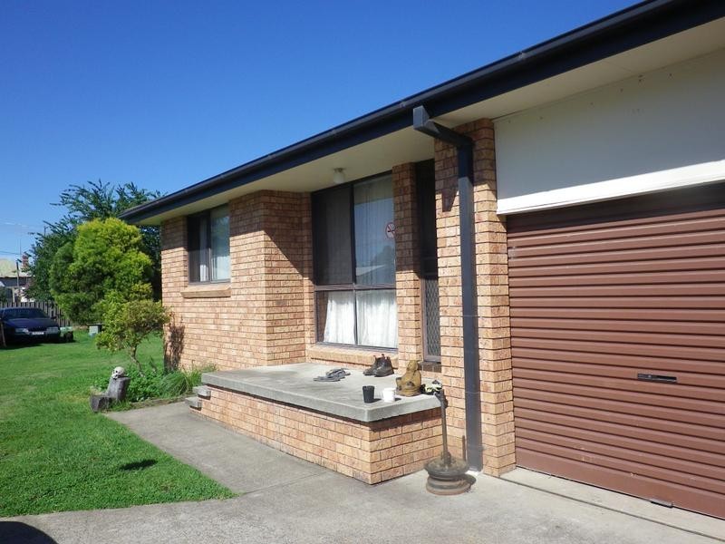 2/17 Parker Street, Scone NSW 2337