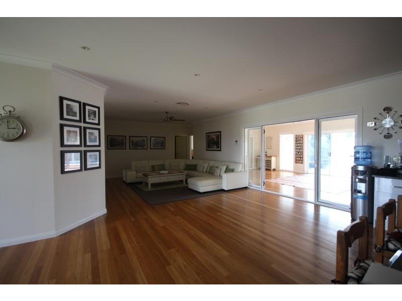 13 Redbank Drive, Scone NSW 2337