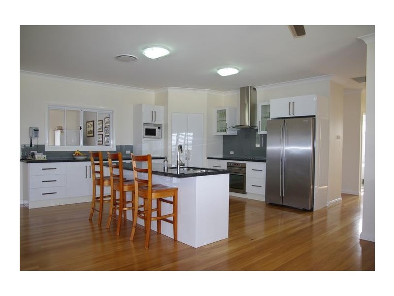 13 Redbank Drive, Scone NSW 2337