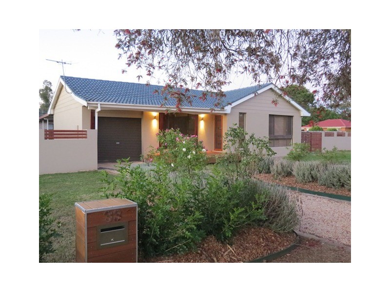 33 Seaward Avenue, Scone NSW 2337