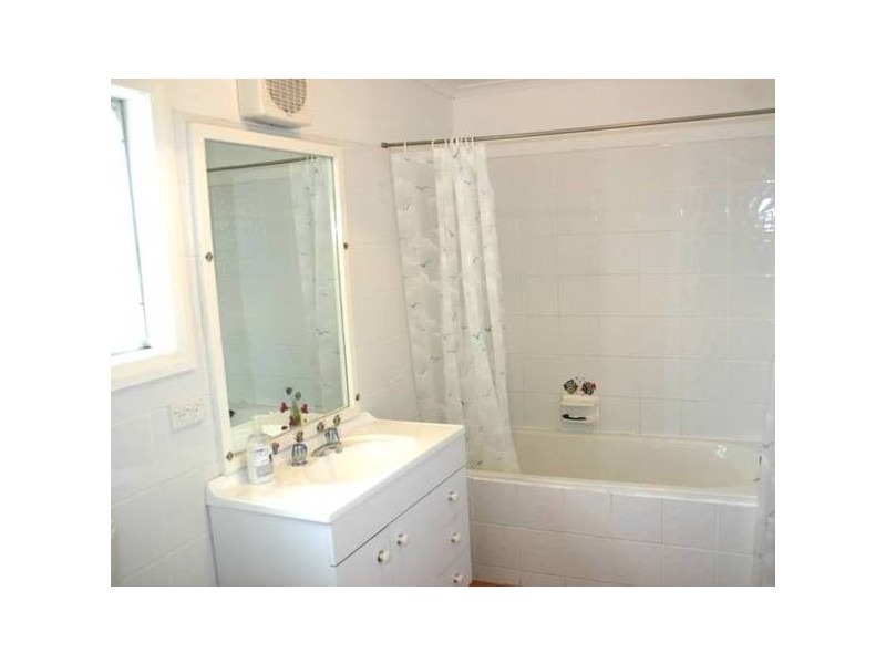 Cnr Hill and Parker Street, Scone NSW 2337